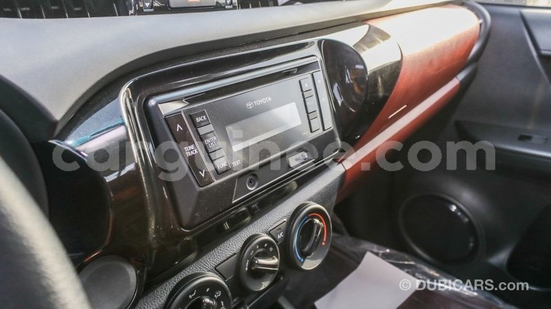 Big with watermark toyota hilux conakry import dubai 5198