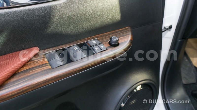 Big with watermark toyota hilux conakry import dubai 5199