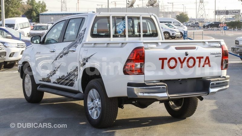 Big with watermark toyota hilux conakry import dubai 5199