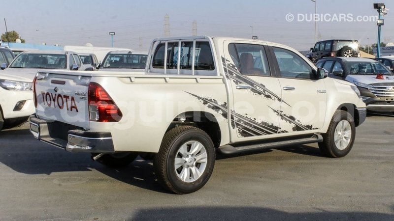 Big with watermark toyota hilux conakry import dubai 5199