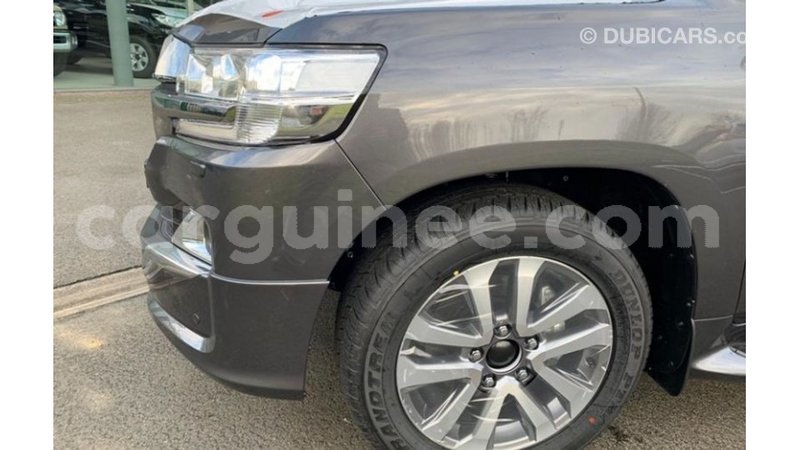 Big with watermark toyota land cruiser conakry import dubai 5203