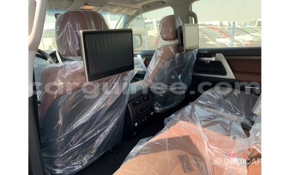 Acheter Import Voiture Toyota Land Cruiser Noir à Import - Dubai, Conakry Acheter Import Voiture Toyota Land Cruiser Noir à Import - Dubai, Conakry