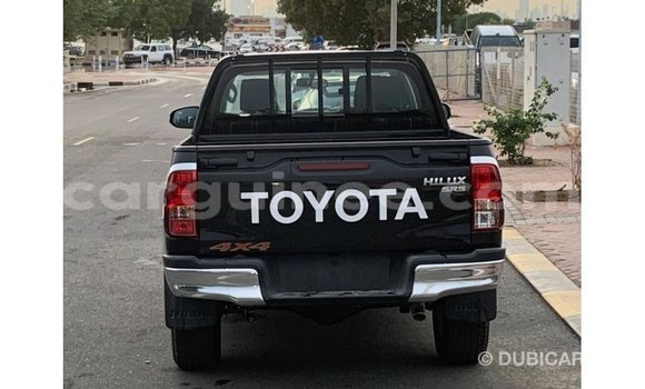 Acheter Import Voiture Toyota Hilux Noir à Import - Dubai, Conakry Acheter Import Voiture Toyota Hilux Noir à Import - Dubai, Conakry