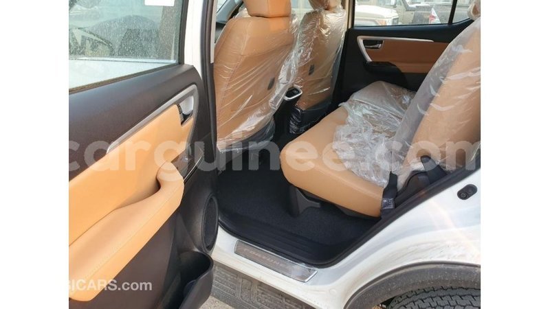 Big with watermark toyota fortuner conakry import dubai 5234