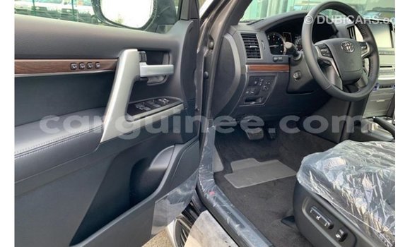 Buy Import Toyota Land Cruiser Black Car in Import - Dubai in Conakry Buy Import Toyota Land Cruiser Black Car in Import - Dubai in Conakry