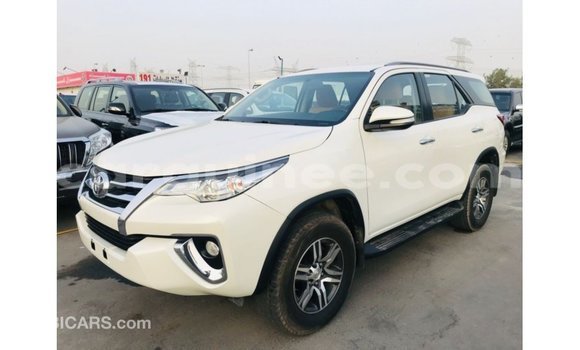 Buy Import Toyota Fortuner White Car in Import - Dubai in Conakry Buy Import Toyota Fortuner White Car in Import - Dubai in Conakry