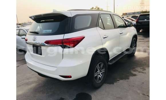 Buy Import Toyota Fortuner White Car in Import - Dubai in Conakry Buy Import Toyota Fortuner White Car in Import - Dubai in Conakry