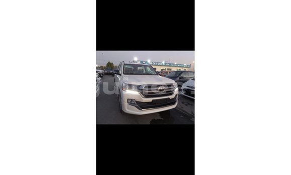 Buy Import Toyota Land Cruiser White Car in Import - Dubai in Conakry Buy Import Toyota Land Cruiser White Car in Import - Dubai in Conakry