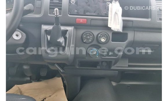 Buy Import Toyota Hiace White Car in Import - Dubai in Conakry Buy Import Toyota Hiace White Car in Import - Dubai in Conakry