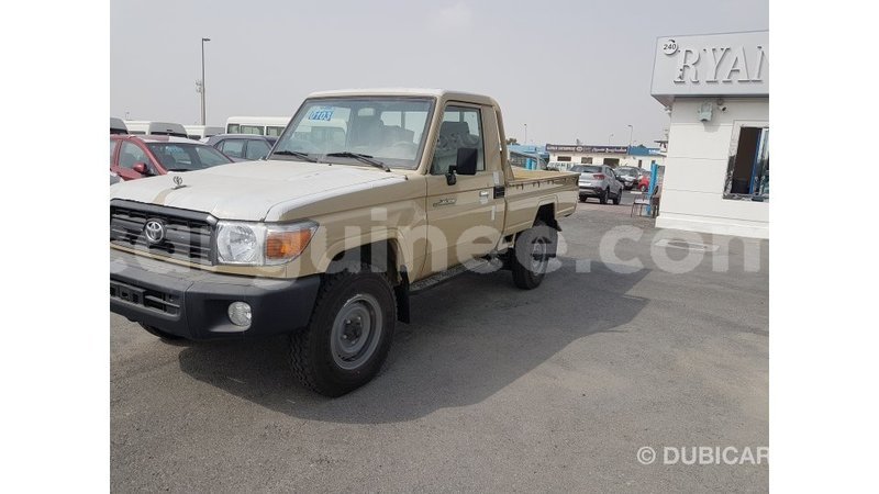 Big with watermark toyota land cruiser conakry import dubai 5253