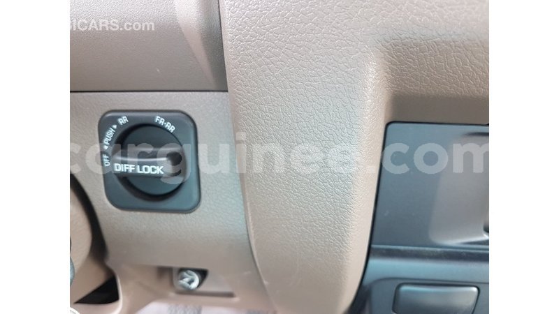 Big with watermark toyota land cruiser conakry import dubai 5253