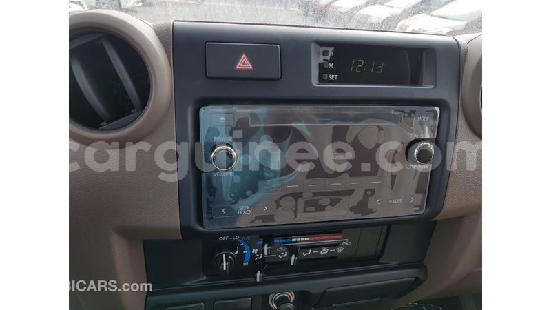 Big with watermark toyota land cruiser conakry import dubai 5253