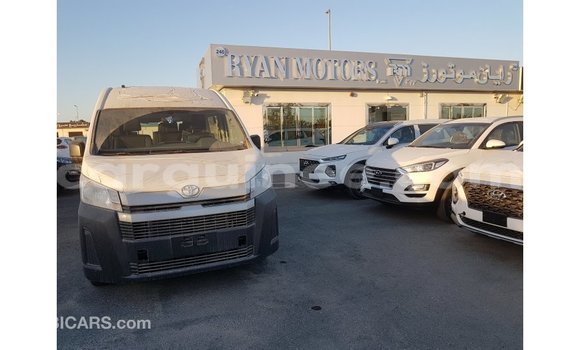 Buy Import Toyota Hiace White Car in Import - Dubai in Conakry Buy Import Toyota Hiace White Car in Import - Dubai in Conakry