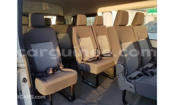 Buy Import Toyota Hiace White Car in Import - Dubai in Conakry Buy Import Toyota Hiace White Car in Import - Dubai in Conakry