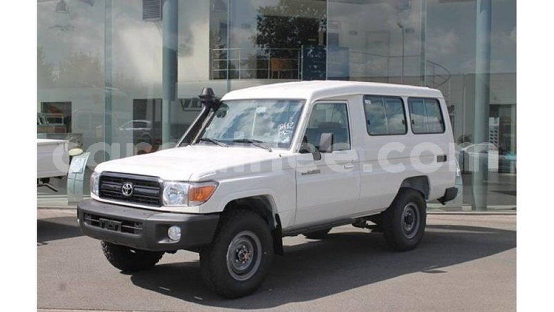 Big with watermark toyota land cruiser conakry import dubai 5266