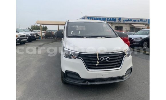 Buy Import Hyundai Cargo White Car in Import - Dubai in Conakry Buy Import Hyundai Cargo White Car in Import - Dubai in Conakry