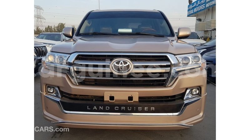 Big with watermark toyota land cruiser conakry import dubai 5276