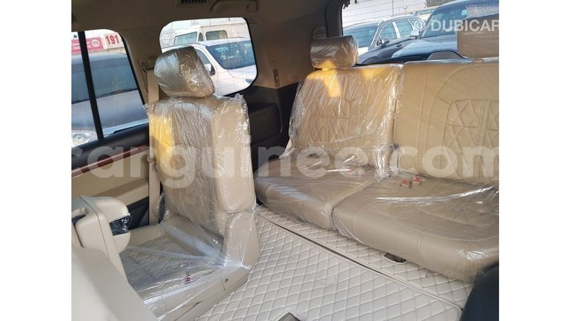 Big with watermark toyota land cruiser conakry import dubai 5276