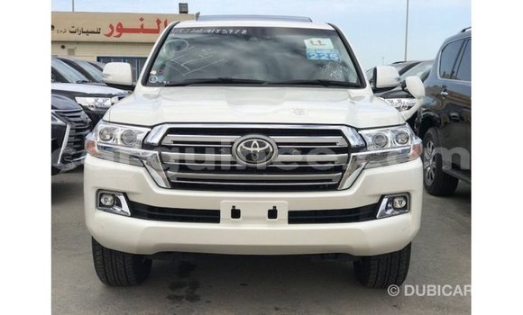 Buy Import Toyota Land Cruiser White Car in Import - Dubai in Conakry Buy Import Toyota Land Cruiser White Car in Import - Dubai in Conakry