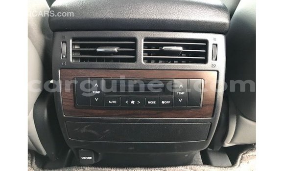 Buy Import Toyota Land Cruiser White Car in Import - Dubai in Conakry Buy Import Toyota Land Cruiser White Car in Import - Dubai in Conakry