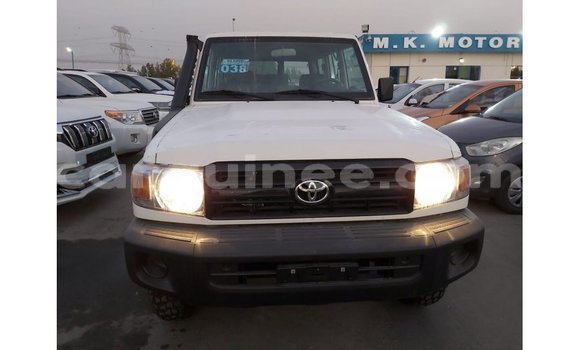 Buy Import Toyota Land Cruiser White Car in Import - Dubai in Conakry Buy Import Toyota Land Cruiser White Car in Import - Dubai in Conakry