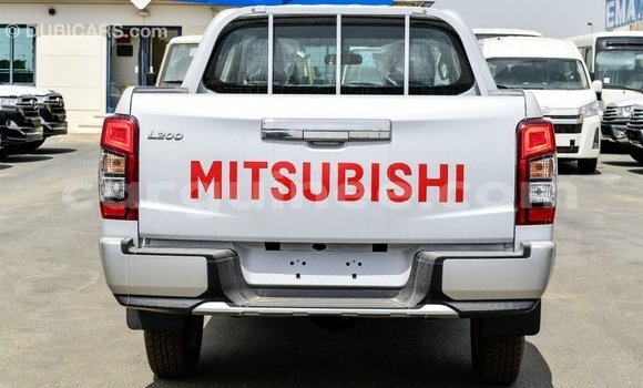 Buy Import Mitsubishi L200 White Car in Import - Dubai in Conakry Buy Import Mitsubishi L200 White Car in Import - Dubai in Conakry