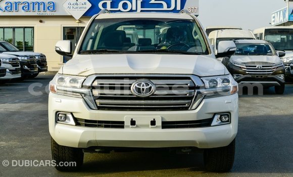 Buy Import Toyota Land Cruiser White Car in Import - Dubai in Conakry Buy Import Toyota Land Cruiser White Car in Import - Dubai in Conakry