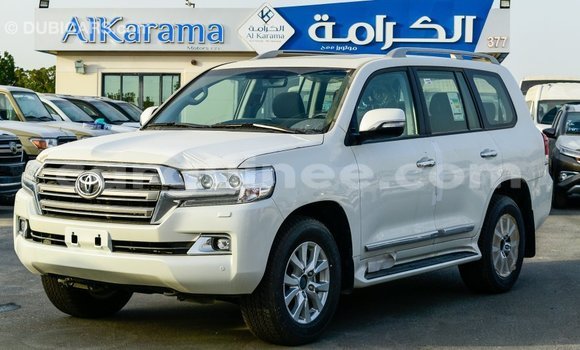 Buy Import Toyota Land Cruiser White Car in Import - Dubai in Conakry Buy Import Toyota Land Cruiser White Car in Import - Dubai in Conakry