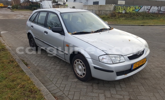 Acheter Occasion Voiture Mazda 323 Gris à Conakry, Conakry Acheter Occasion Voiture Mazda 323 Gris à Conakry, Conakry