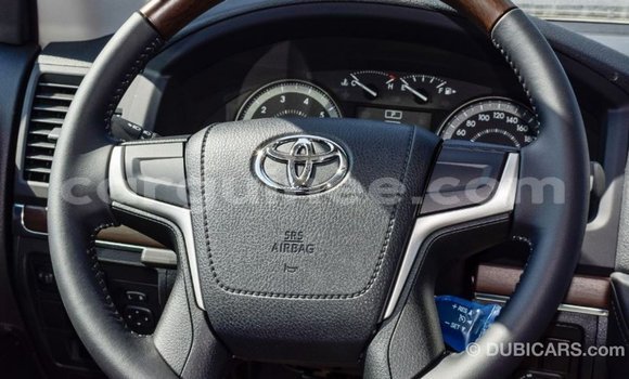 Buy Import Toyota Land Cruiser Black Car in Import - Dubai in Conakry Buy Import Toyota Land Cruiser Black Car in Import - Dubai in Conakry
