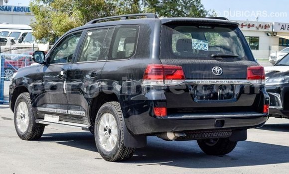 Buy Import Toyota Land Cruiser Black Car in Import - Dubai in Conakry Buy Import Toyota Land Cruiser Black Car in Import - Dubai in Conakry