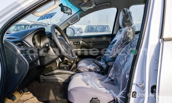 Acheter Import Voiture Mitsubishi L200 Blanc à Import - Dubai, Conakry Acheter Import Voiture Mitsubishi L200 Blanc à Import - Dubai, Conakry