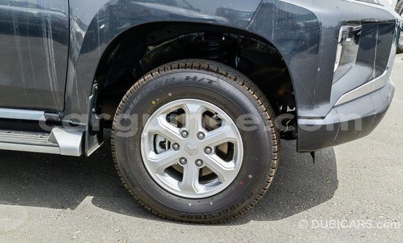 Buy Import Mitsubishi L200 Other Car in Import - Dubai in Conakry Buy Import Mitsubishi L200 Other Car in Import - Dubai in Conakry