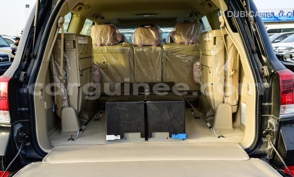 Buy Import Toyota Land Cruiser Black Car in Import - Dubai in Conakry Buy Import Toyota Land Cruiser Black Car in Import - Dubai in Conakry