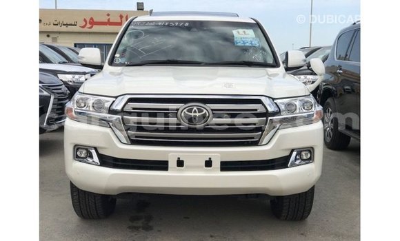 Buy Import Toyota Land Cruiser White Car in Import - Dubai in Conakry Buy Import Toyota Land Cruiser White Car in Import - Dubai in Conakry