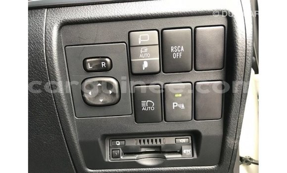 Buy Import Toyota Land Cruiser White Car in Import - Dubai in Conakry Buy Import Toyota Land Cruiser White Car in Import - Dubai in Conakry