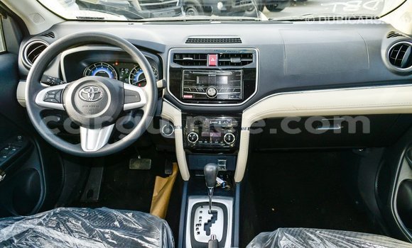 Acheter Import Voiture Toyota Rush Marron à Import - Dubai, Conakry Acheter Import Voiture Toyota Rush Marron à Import - Dubai, Conakry