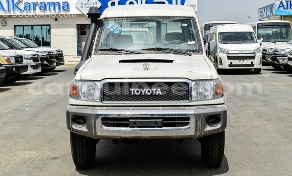 Buy Import Toyota Land Cruiser White Car in Import - Dubai in Conakry Buy Import Toyota Land Cruiser White Car in Import - Dubai in Conakry