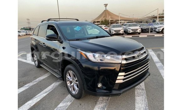 Acheter Import Voiture Toyota Highlander Noir à Import - Dubai, Conakry Acheter Import Voiture Toyota Highlander Noir à Import - Dubai, Conakry