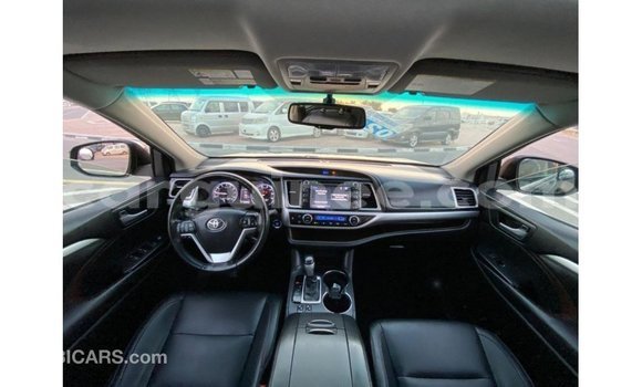 Acheter Import Voiture Toyota Highlander Noir à Import - Dubai, Conakry Acheter Import Voiture Toyota Highlander Noir à Import - Dubai, Conakry