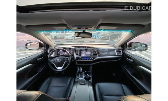 Acheter Import Voiture Toyota Highlander Noir à Import - Dubai, Conakry Acheter Import Voiture Toyota Highlander Noir à Import - Dubai, Conakry