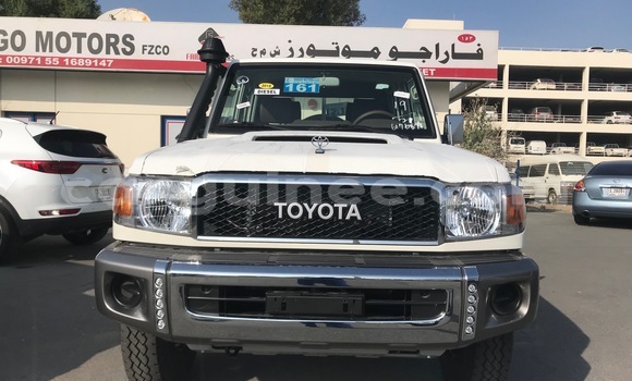 Acheter Import Voiture Toyota Land Cruiser Beige à Conakry, Conakry Acheter Import Voiture Toyota Land Cruiser Beige à Conakry, Conakry