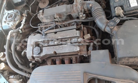 Acheter Occasion Voiture Mazda 323 Vert à Conakry, Conakry Acheter Occasion Voiture Mazda 323 Vert à Conakry, Conakry