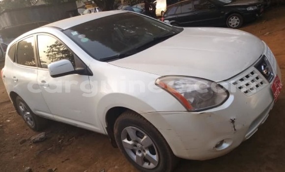 Acheter Occasion Voiture Nissan Rogue Blanc à Conakry, Conakry Acheter Occasion Voiture Nissan Rogue Blanc à Conakry, Conakry