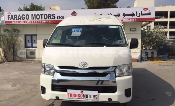 Acheter Import Voiture Toyota Hiace Blanc à Conakry, Conakry Acheter Import Voiture Toyota Hiace Blanc à Conakry, Conakry