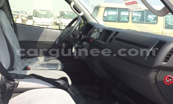 Acheter Import Voiture Toyota Hiace Blanc à Conakry, Conakry Acheter Import Voiture Toyota Hiace Blanc à Conakry, Conakry