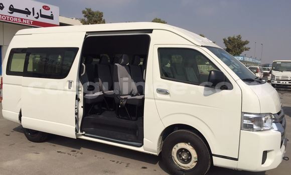 Acheter Import Voiture Toyota Hiace Blanc à Conakry, Conakry Acheter Import Voiture Toyota Hiace Blanc à Conakry, Conakry