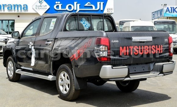 Acheter Import Voiture Mitsubishi L200 Noir à Import - Dubai, Conakry Acheter Import Voiture Mitsubishi L200 Noir à Import - Dubai, Conakry