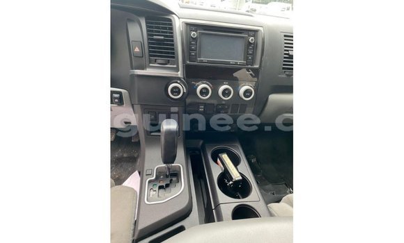 Buy Import Toyota Sequoia White Car in Import - Dubai in Conakry Buy Import Toyota Sequoia White Car in Import - Dubai in Conakry
