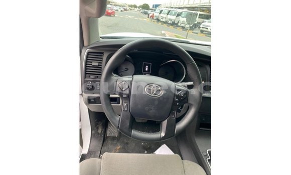 Buy Import Toyota Sequoia White Car in Import - Dubai in Conakry Buy Import Toyota Sequoia White Car in Import - Dubai in Conakry
